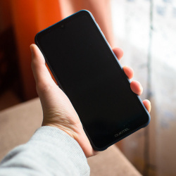 Обзор слабенького, но всё же оригинального защищенного смартфона Oukitel Y1000 (6", 2/32GB, 3600mAh, IP68).