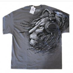 Красивая футболка от Liquid Blue с рисунком Big Cat Lion With Headphones