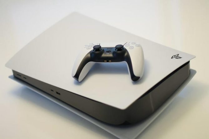 ЕС не сможет заставить Sony продолжить выпуск игр на дисках
